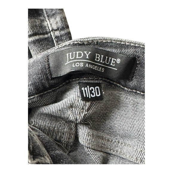 JUDY BLUE Gray Distressed Skinny Jeans - Size 11/30 - PERFECT CONDITION! - Picture 7 of 8